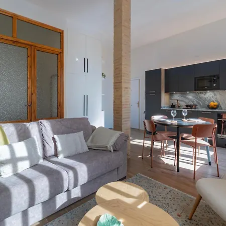 Prime Location, Bright&cozy