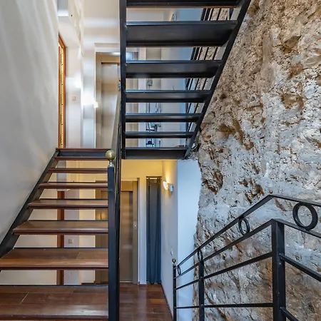Prime Location, Bright&cozy