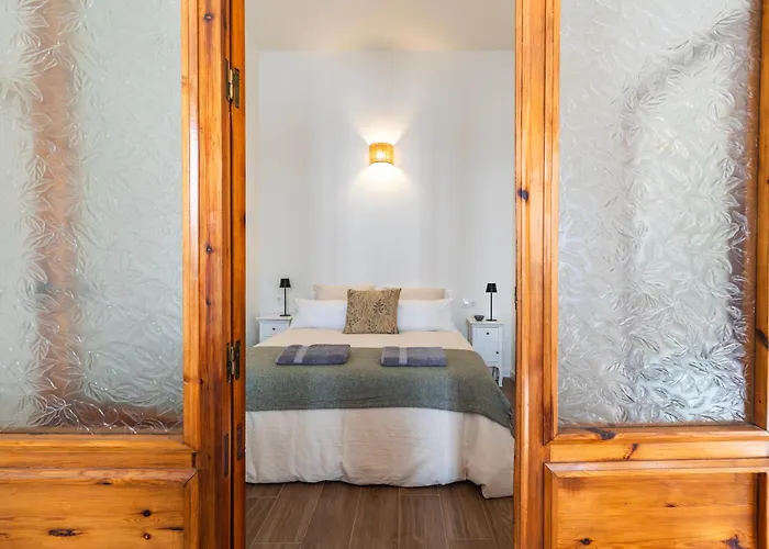 Prime Location, Bright & Cozy Appartement