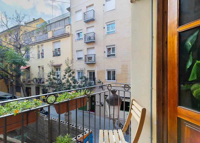 Prime Location, Bright & Cozy Appartement