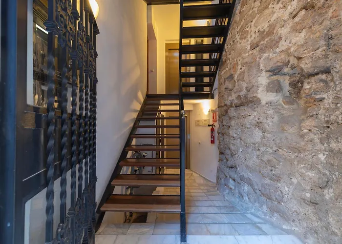 Prime Location, Bright & Cozy Valencia