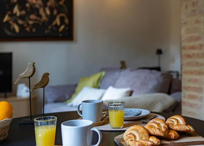 Prime Location, Bright & Cozy Appartement